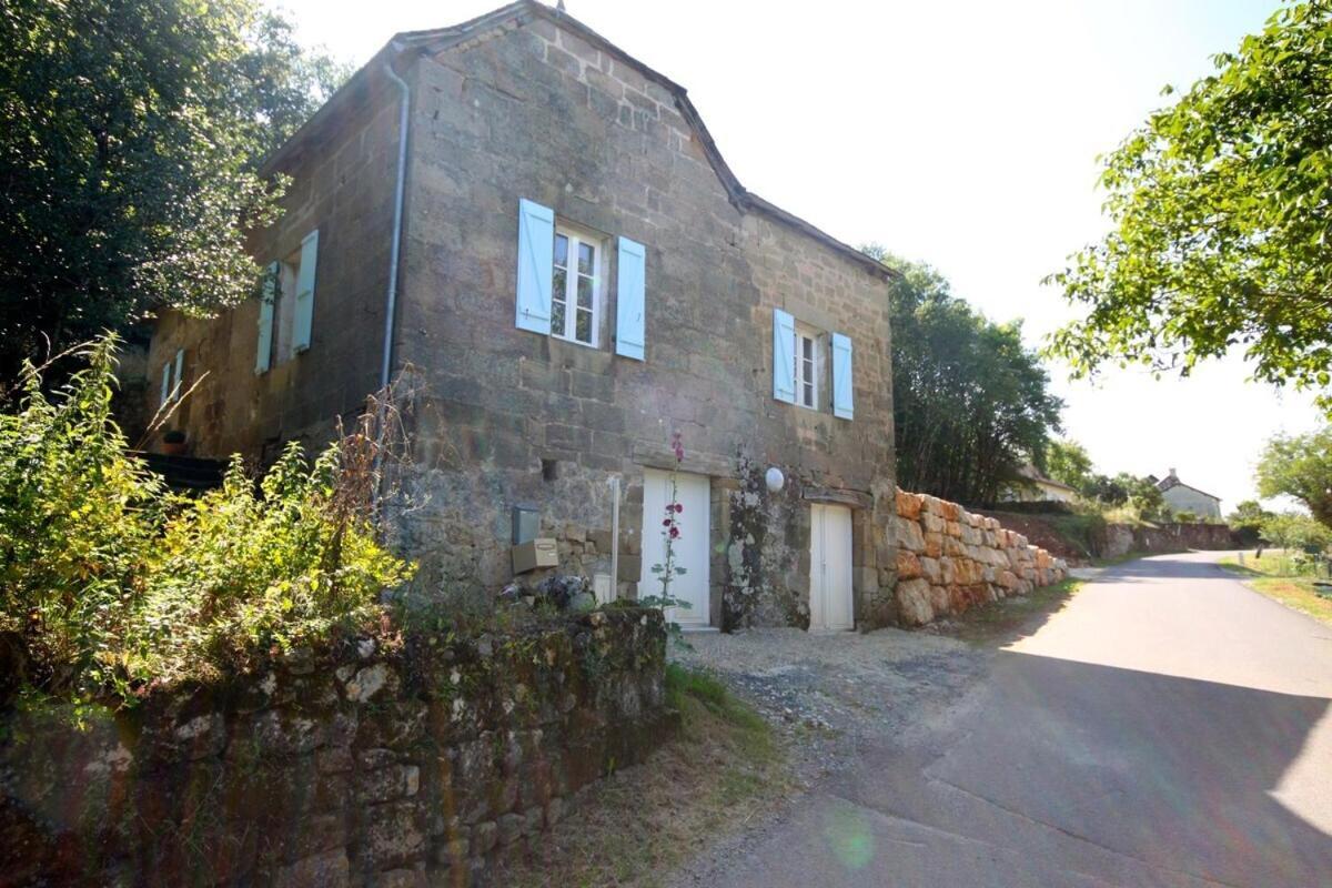 Maison De Vacances A Lissac-Sur-Couze Buitenkant foto